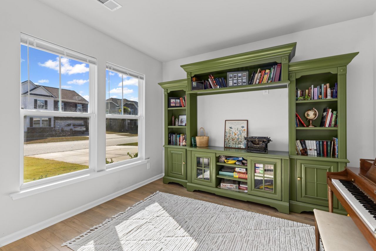 202 Honey Horn Drive Photo 5