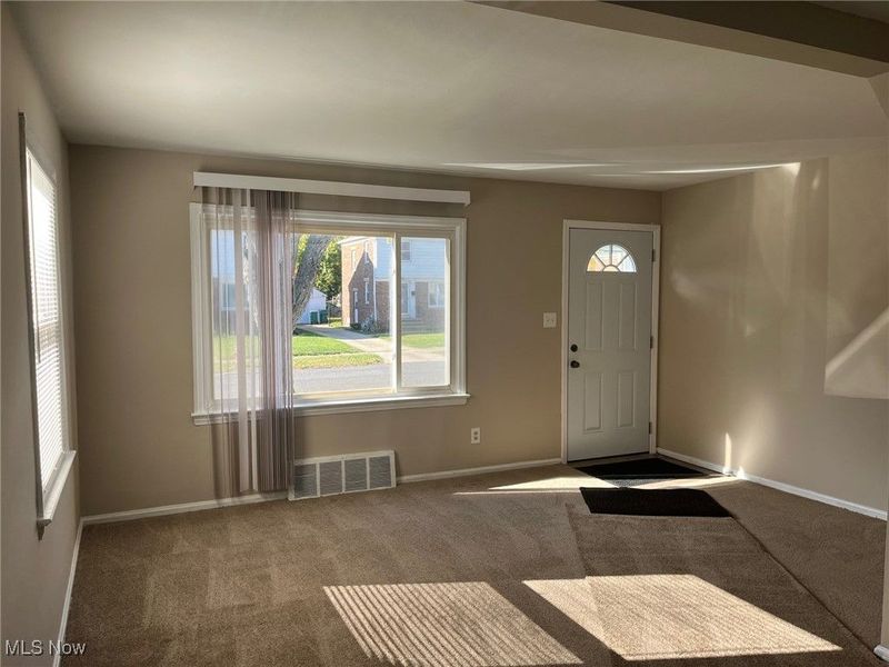 5409 Hollywood Avenue, Maple Heights, OH 44137 Photo 2