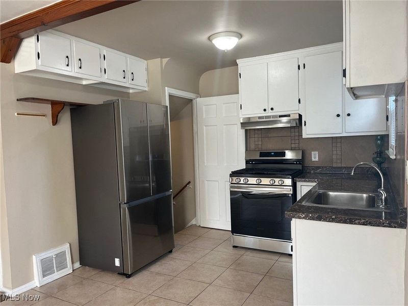 5409 Hollywood Avenue, Maple Heights, OH 44137 Photo 5