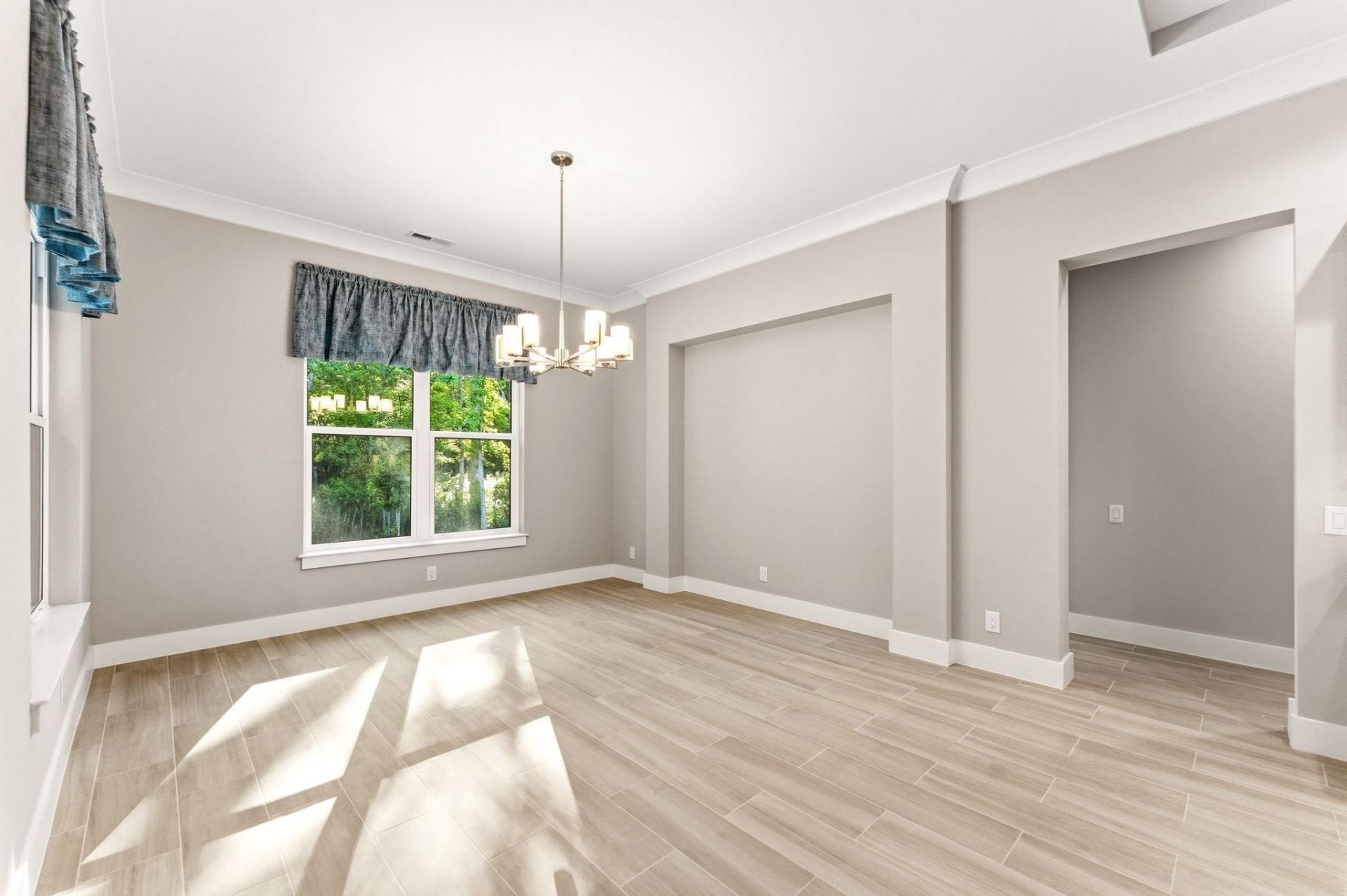2053 Teramo Dr. Photo 11