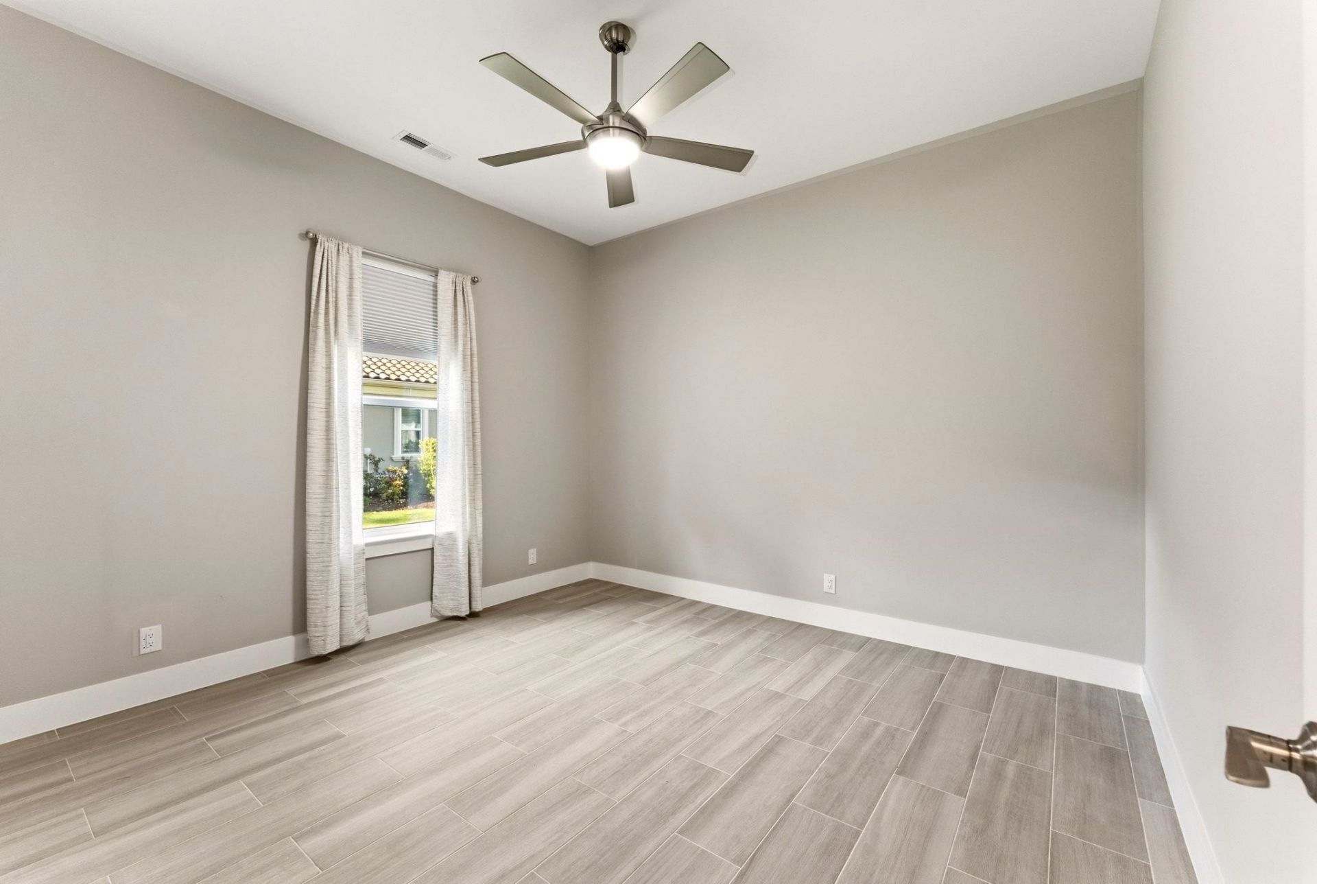 2053 Teramo Dr. Photo 24