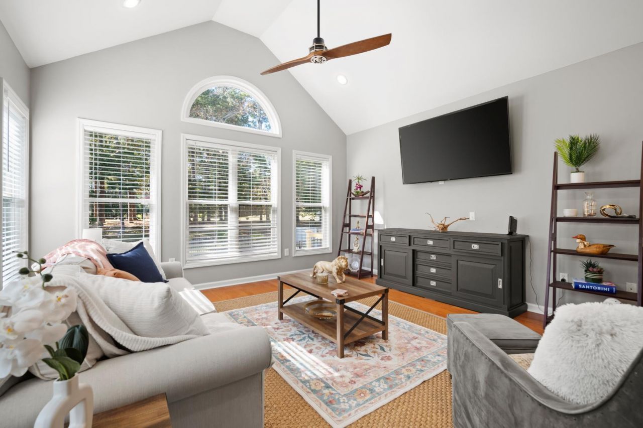 448 Santee Drive Photo 11