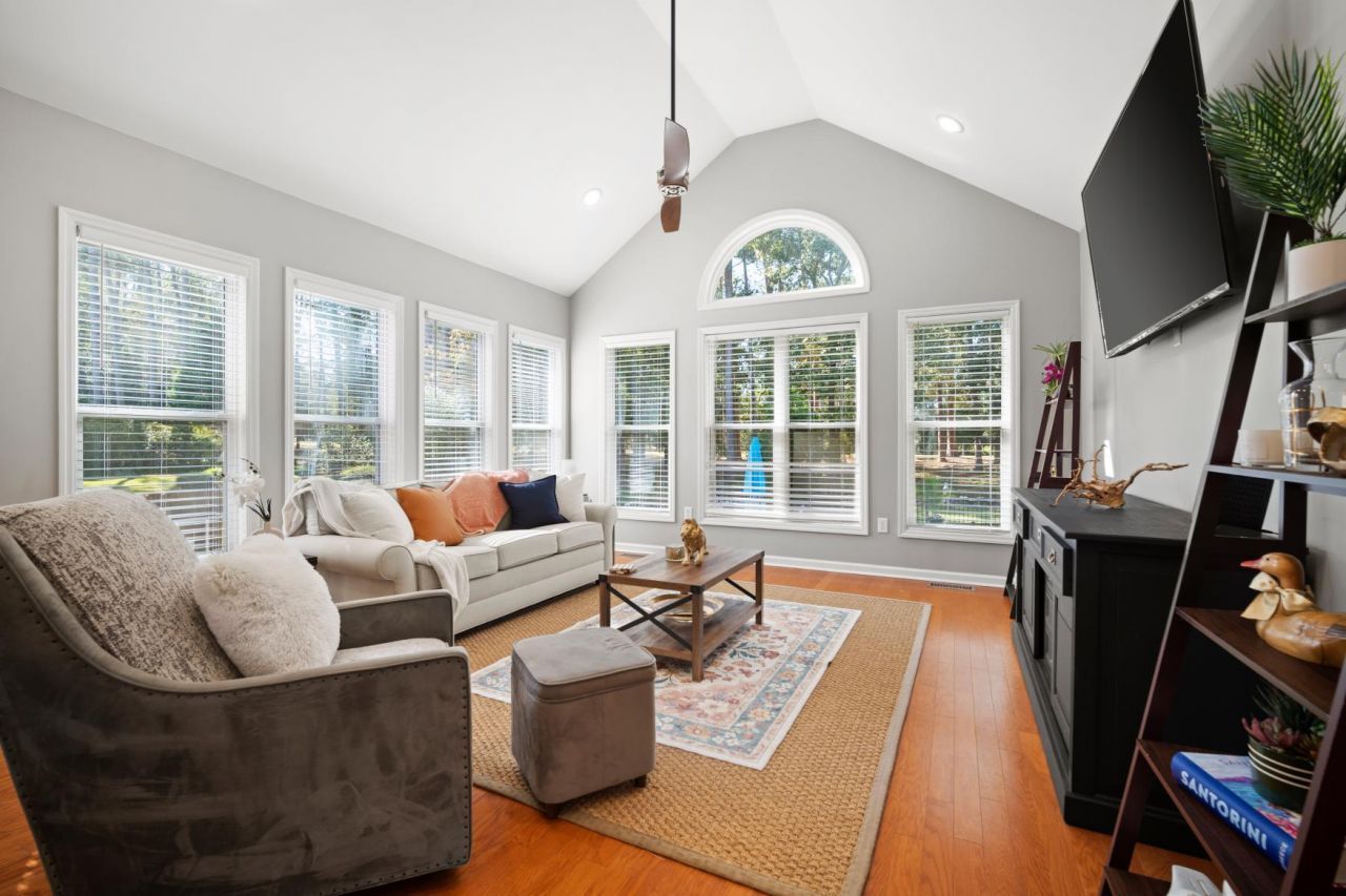 448 Santee Drive Photo 2