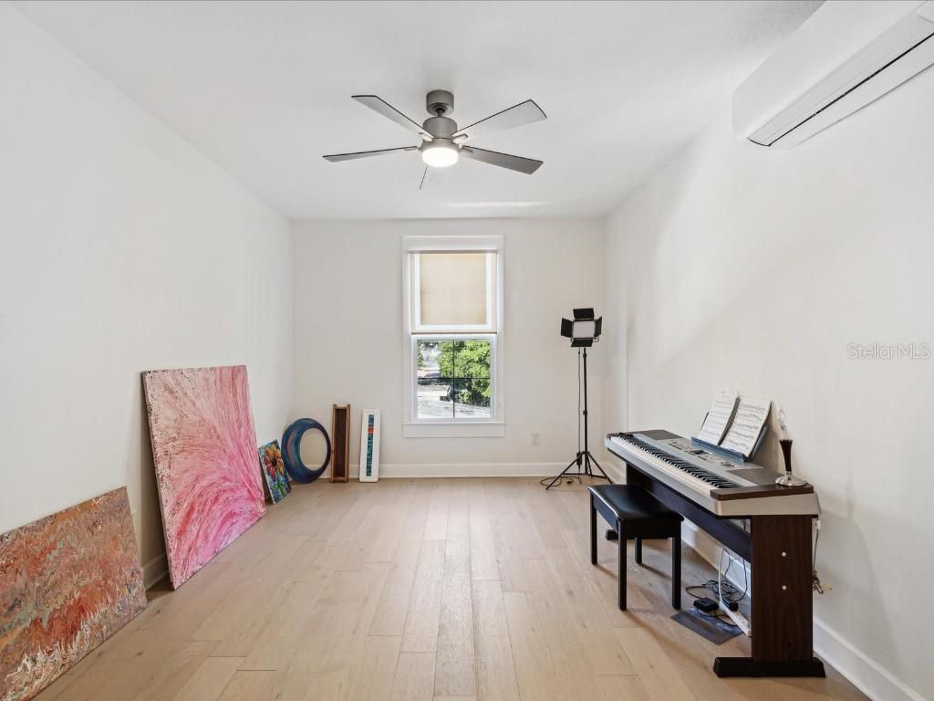 4916 3rd Street N, Saint Petersburg, FL 33703 Photo