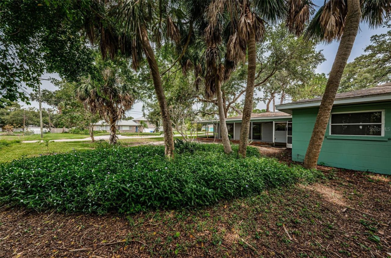 152 58th Avenue S, Saint Petersburg, FL 33705 Photo