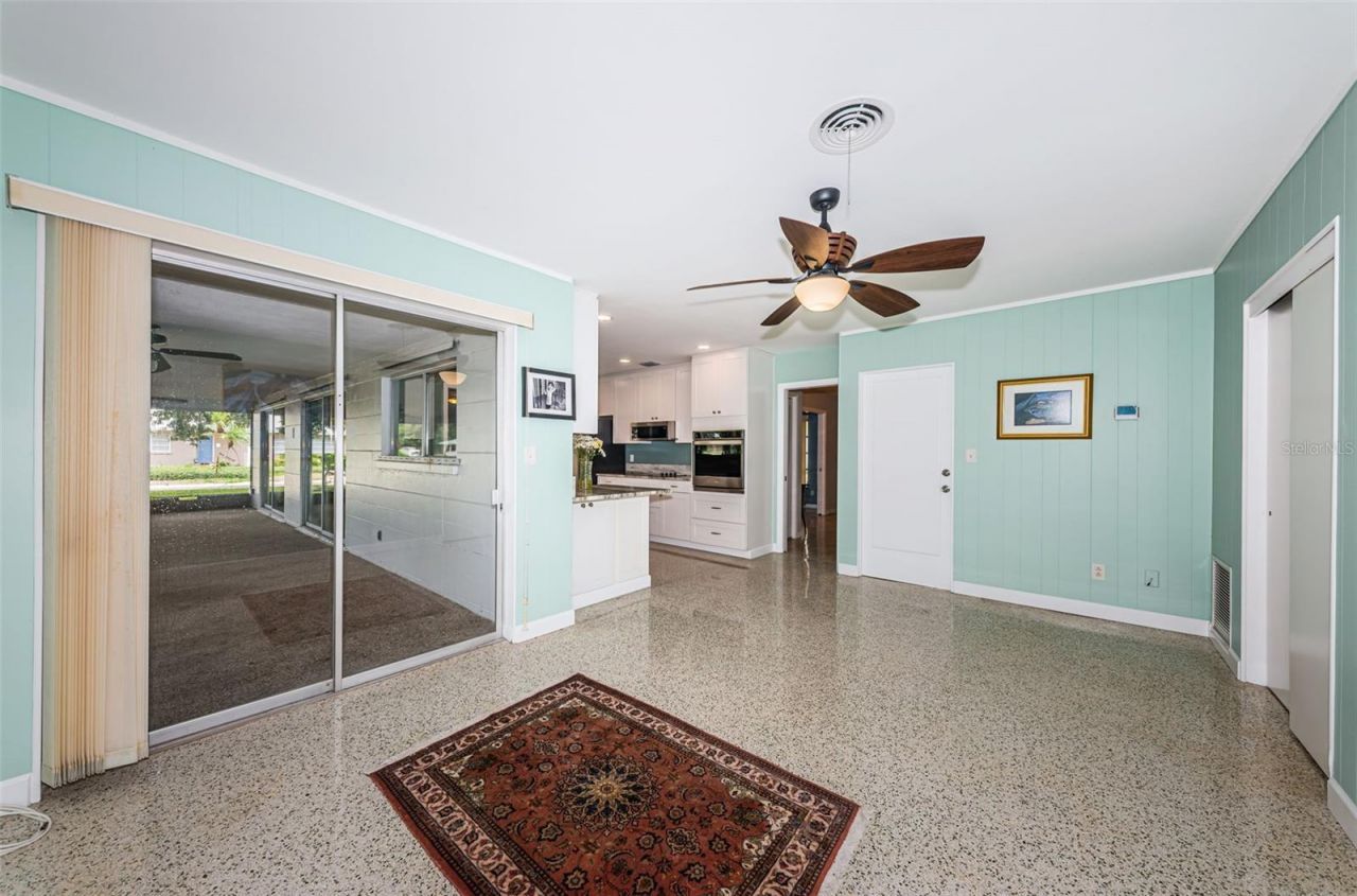 152 58th Avenue S, Saint Petersburg, FL 33705 Photo