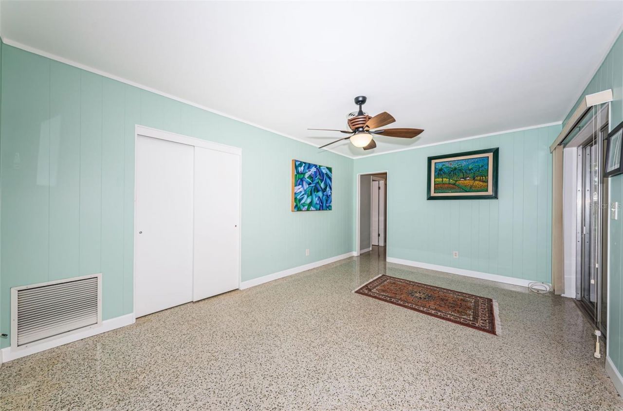 152 58th Avenue S, Saint Petersburg, FL 33705 Photo