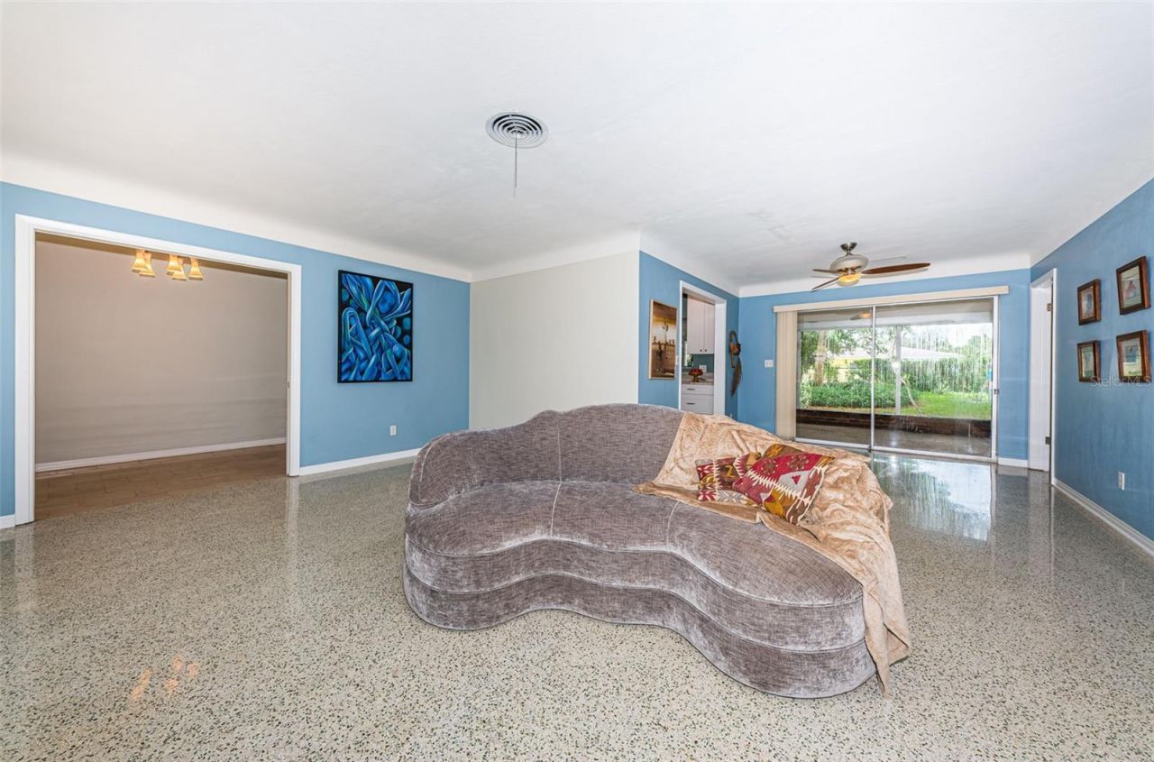 152 58th Avenue S, Saint Petersburg, FL 33705 Photo