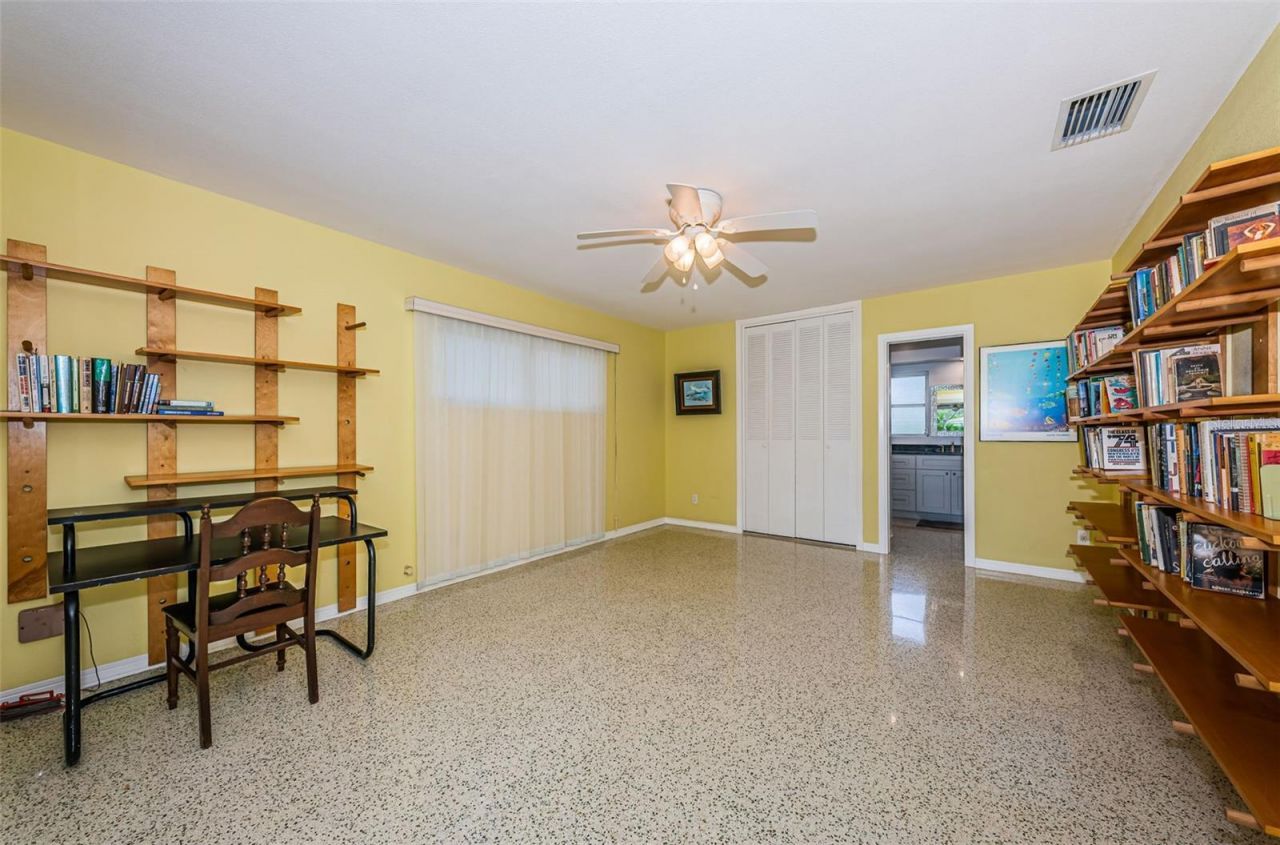 152 58th Avenue S, Saint Petersburg, FL 33705 Photo