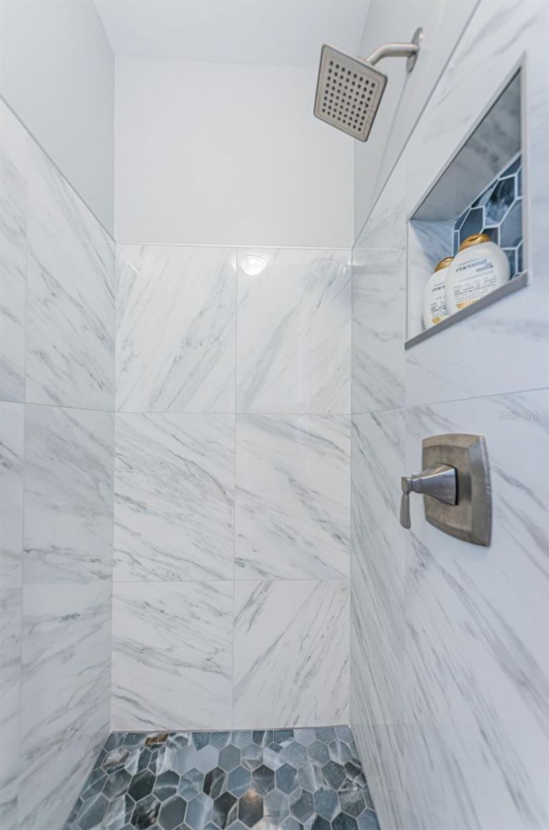 152 58th Avenue S, Saint Petersburg, FL 33705 Photo