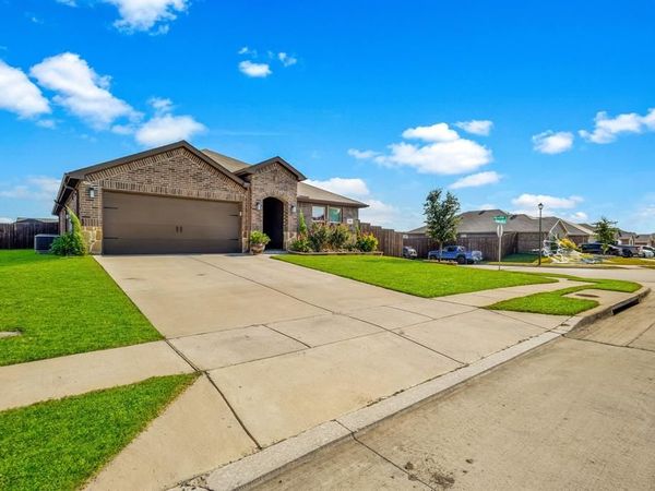 739 Meadow Creek Lane, Josephine, TX 75189