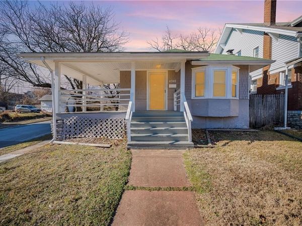 4948 COLLEGE Avenue, Kansas City, MO 64130