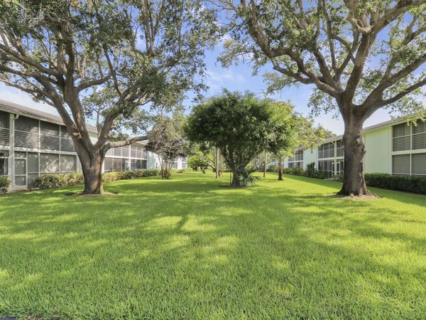 2 Westwood Avenue, Unit 207g, Tequesta, FL 33469