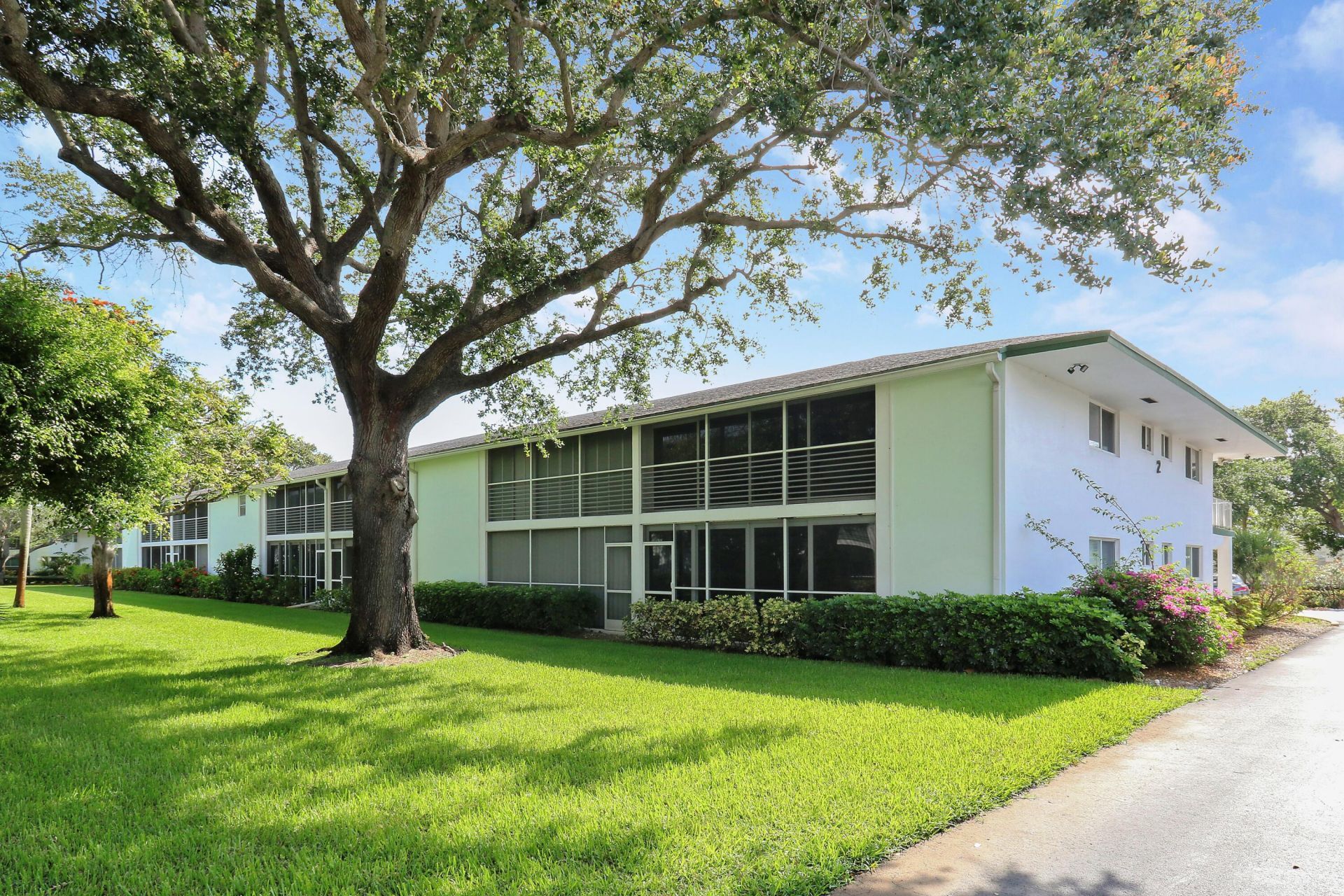 2 Westwood Avenue, Unit 207g, Tequesta, FL 33469 Photo