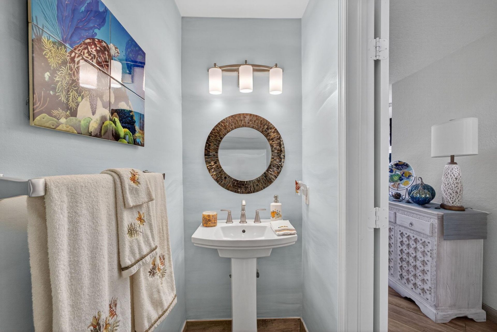 221 Canterbury Drive W, Palm Beach Gardens, FL 33418 Photo