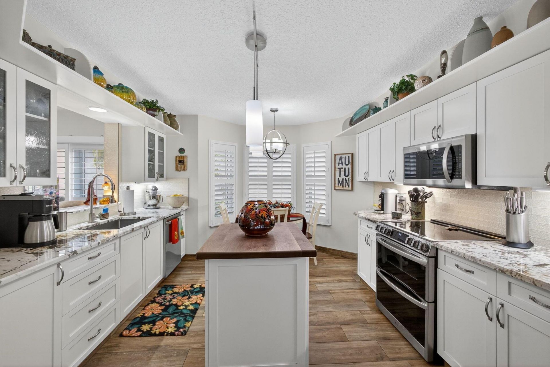 221 Canterbury Drive W, Palm Beach Gardens, FL 33418 Photo