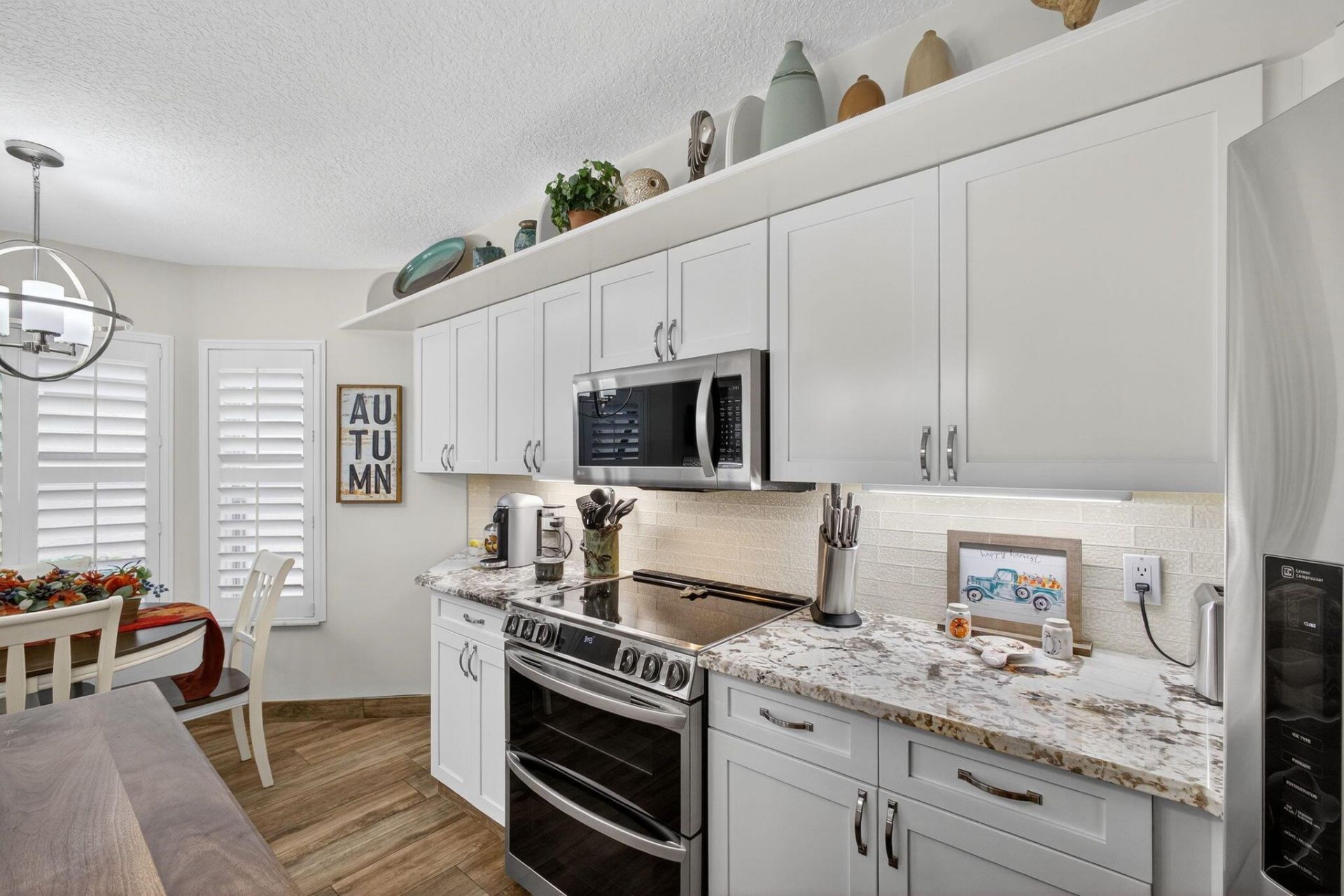 221 Canterbury Drive W, Palm Beach Gardens, FL 33418 Photo