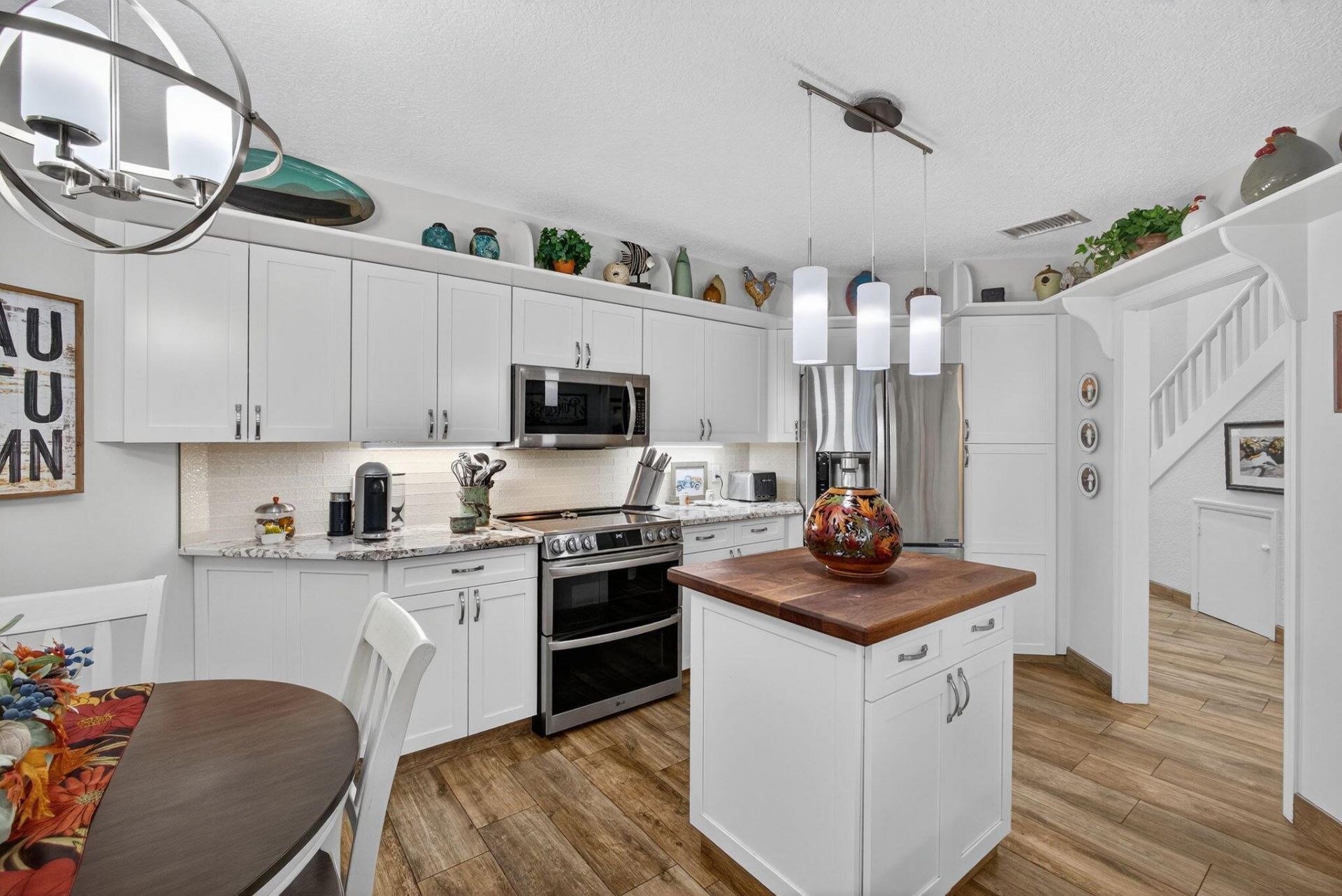 221 Canterbury Drive W, Palm Beach Gardens, FL 33418 Photo