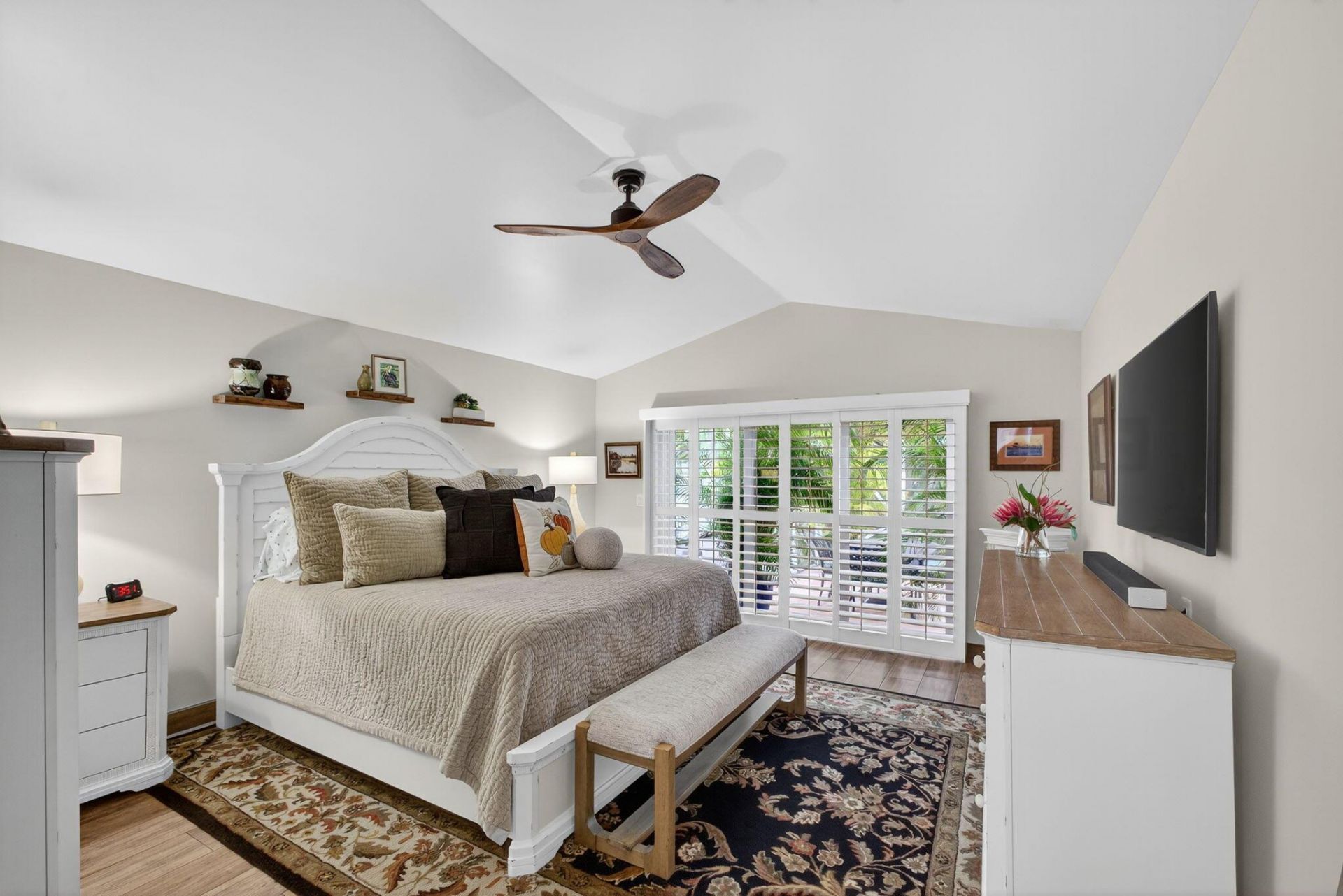 221 Canterbury Drive W, Palm Beach Gardens, FL 33418 Photo