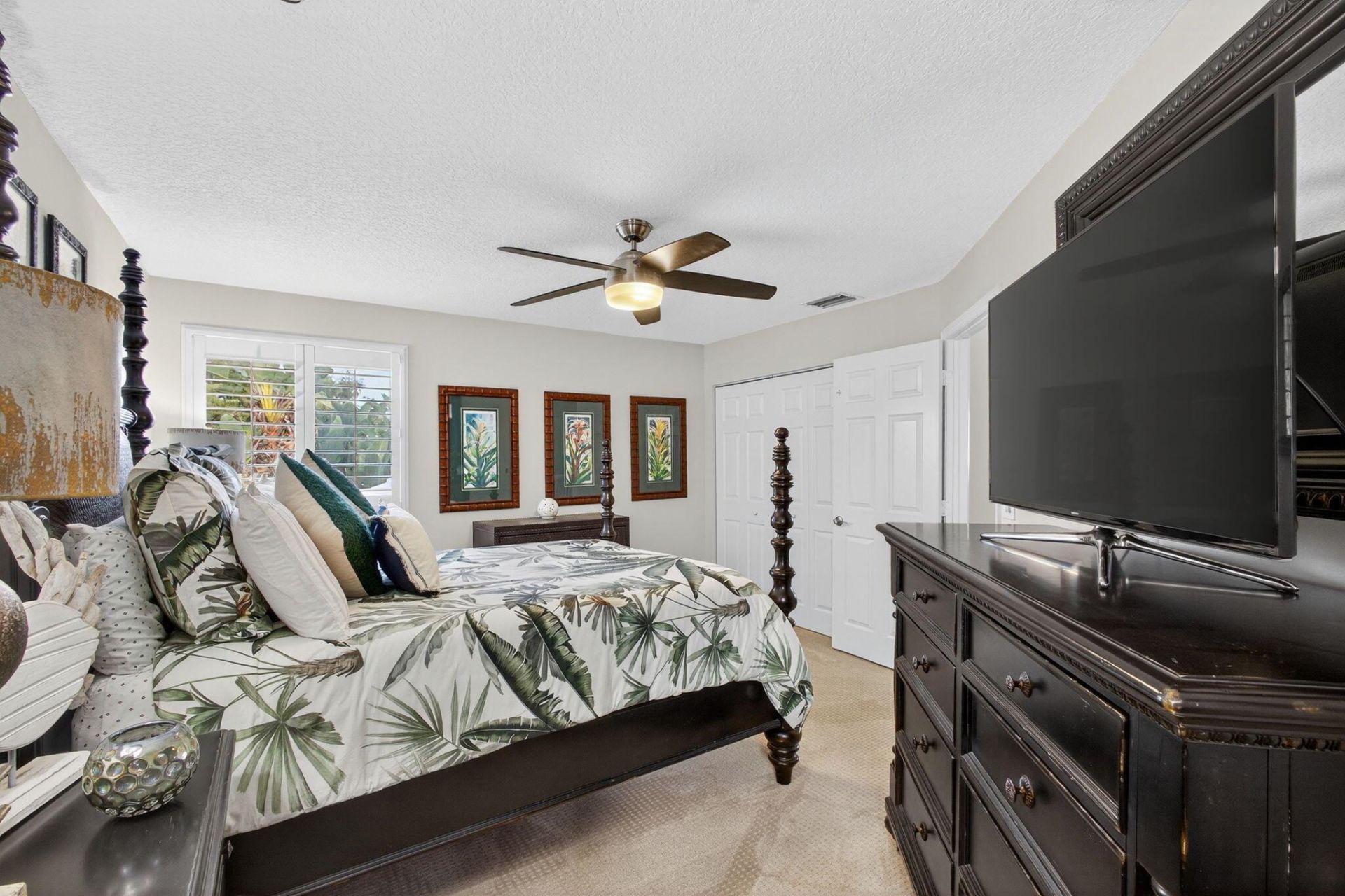 221 Canterbury Drive W, Palm Beach Gardens, FL 33418 Photo