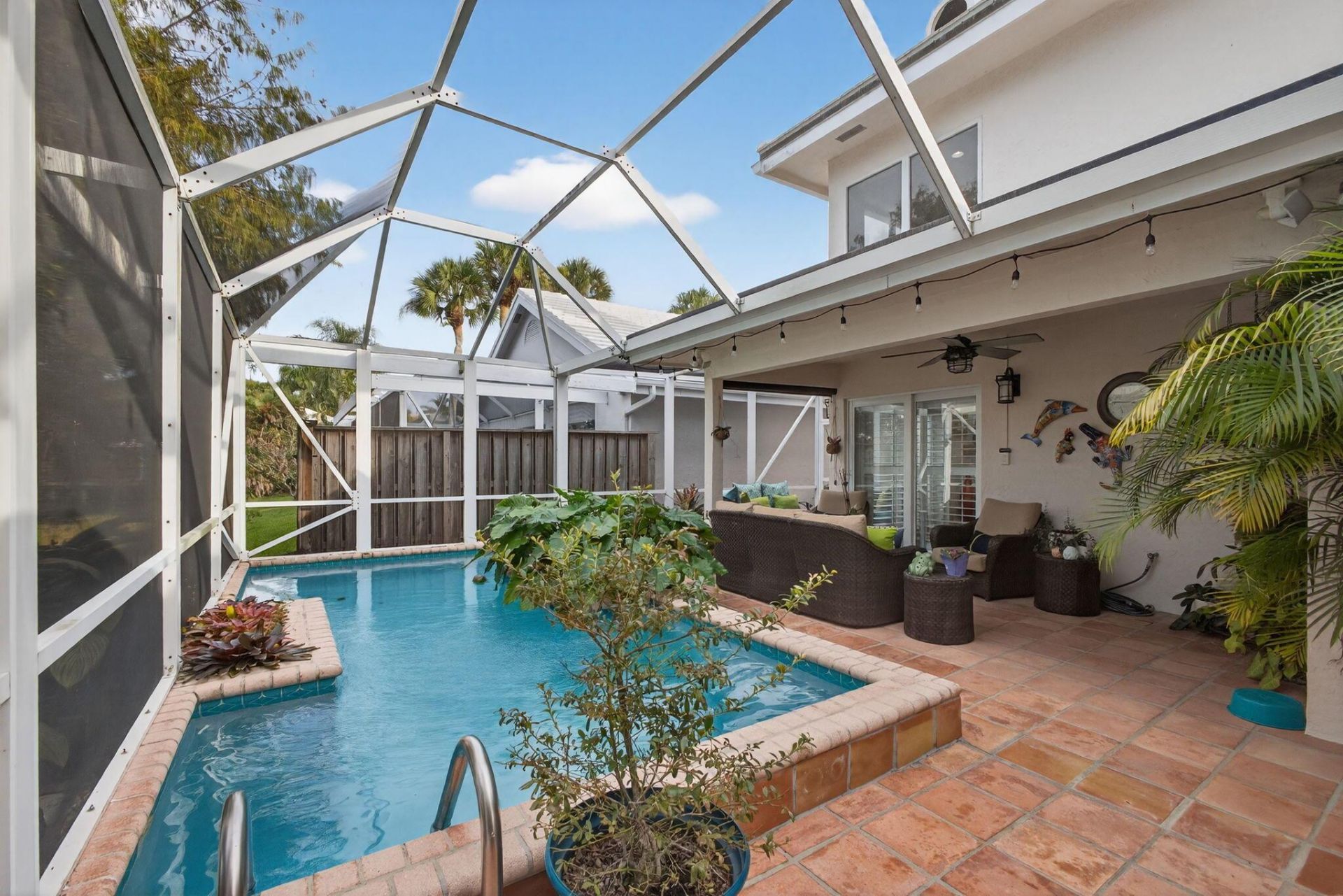 221 Canterbury Drive W, Palm Beach Gardens, FL 33418 Photo