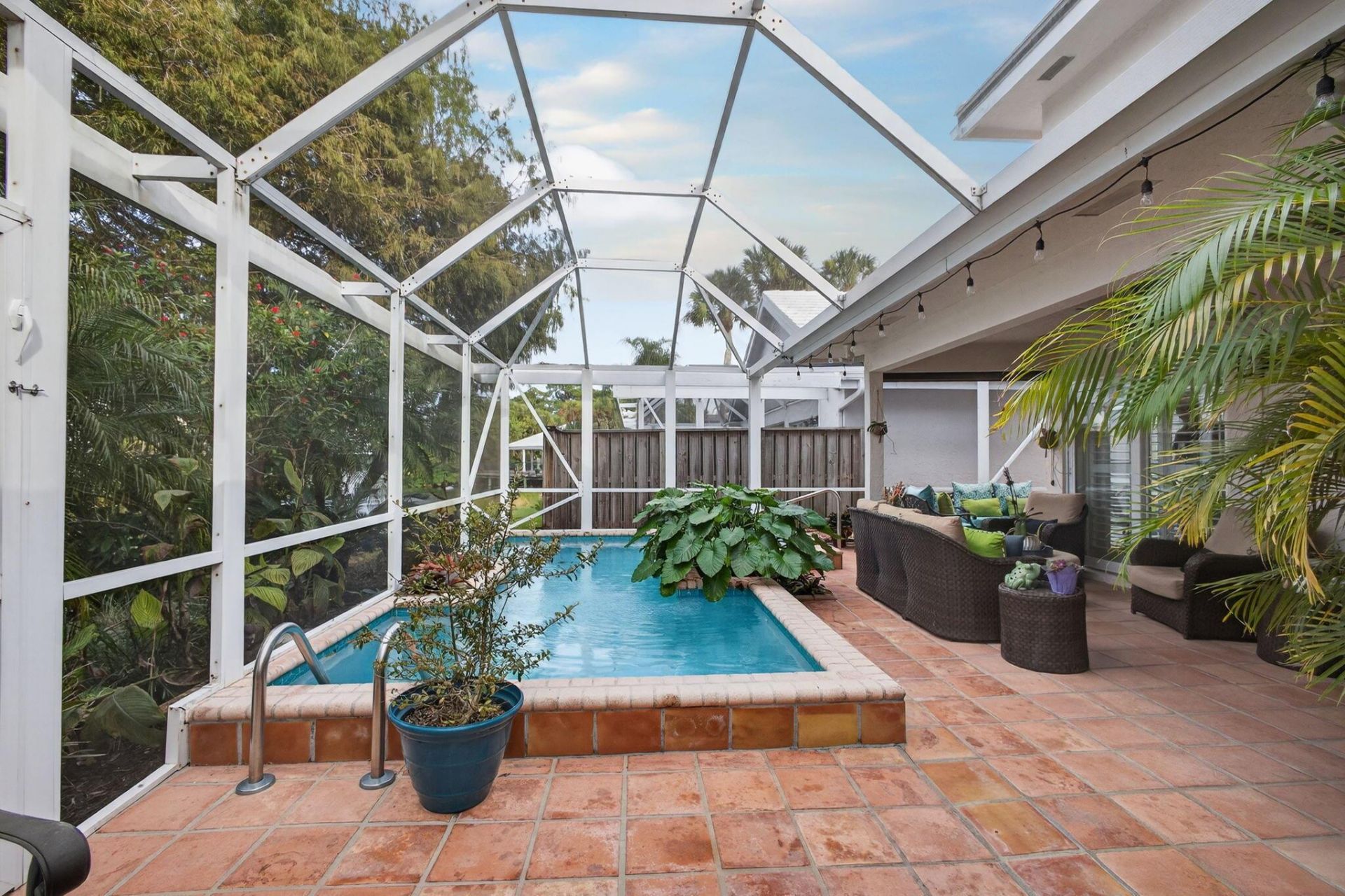 221 Canterbury Drive W, Palm Beach Gardens, FL 33418 Photo