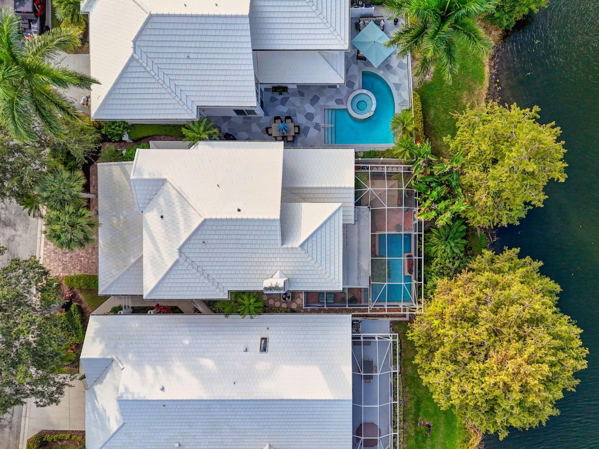 221 Canterbury Drive W, Palm Beach Gardens, FL 33418 Photo