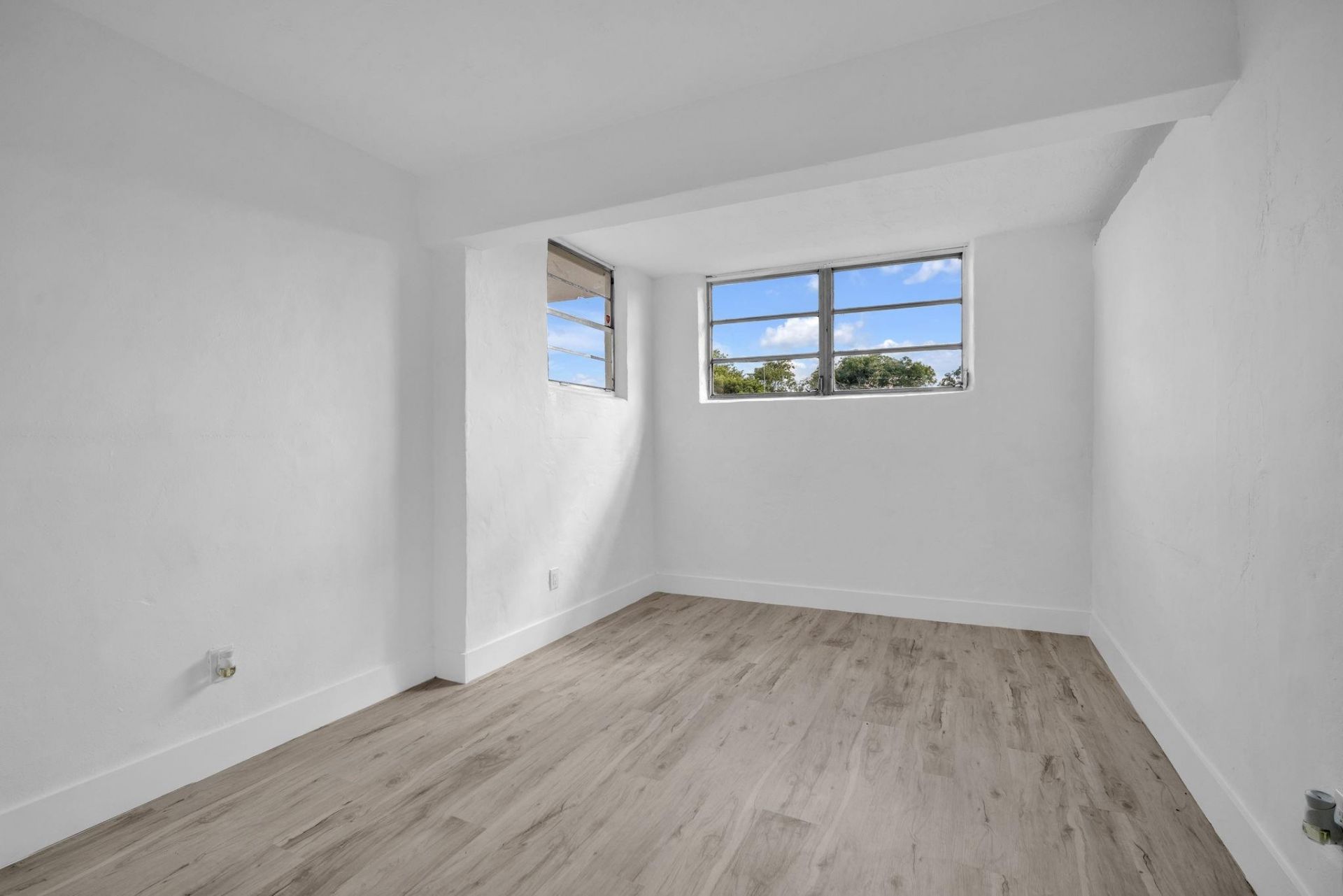 4911 NW 16th Street, Lauderhill, FL 33313 Photo