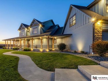 13268 Bluebird Court, Springfield, NE 68059