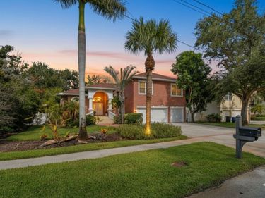 1218 CASTLE TERRACE, TARPON SPRINGS, FL 34689
