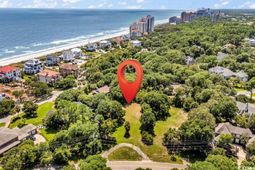 103 Club Dr. photo 4