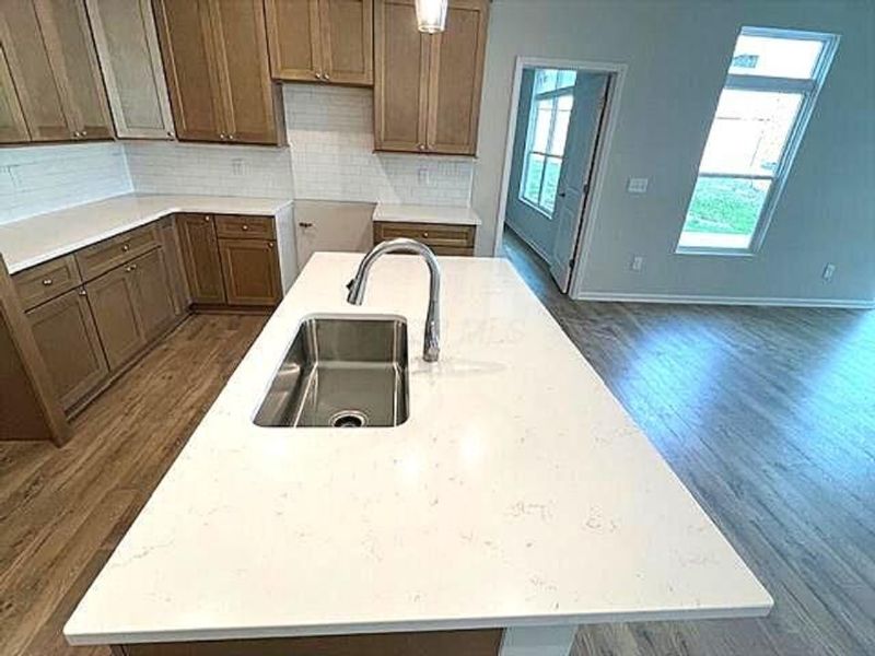 1528 Bethel Woods Boulevard, Marysville, OH 43040 Photo 3