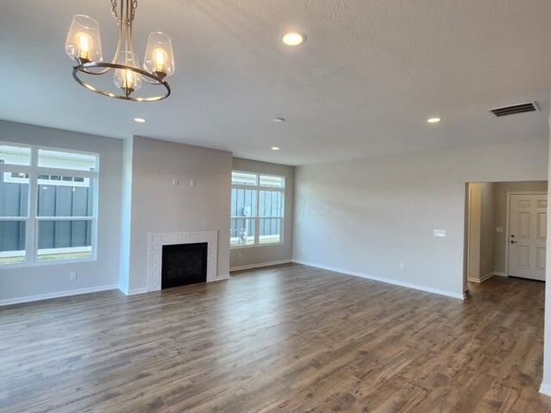 1528 Bethel Woods Boulevard, Marysville, OH 43040 Photo 4