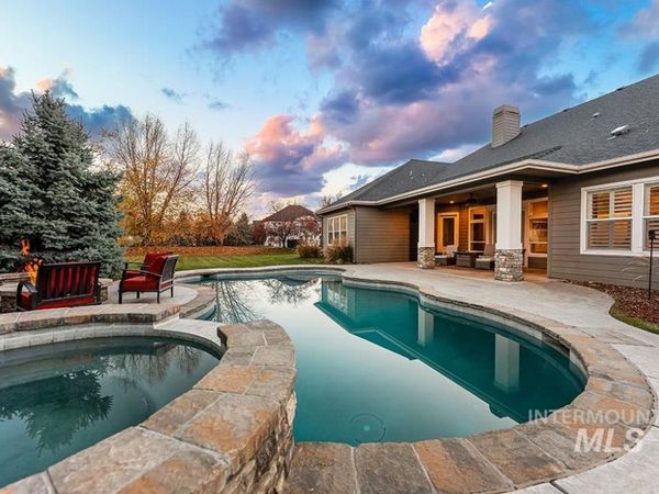 1102 N Lionbridge Ave, Eagle, ID 83616