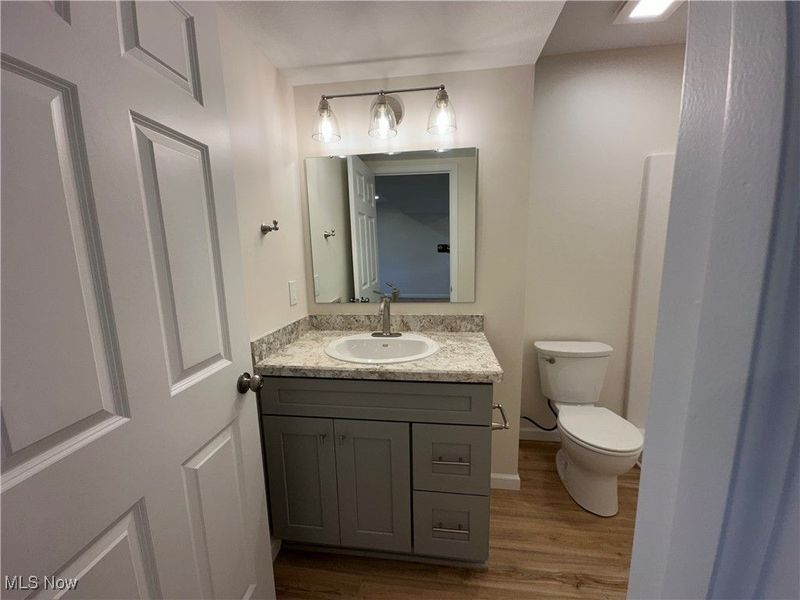 42 E Wilson Street, Struthers, OH 44471 Photo 12