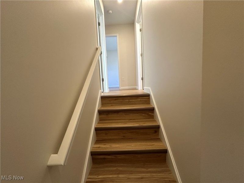 42 E Wilson Street, Struthers, OH 44471 Photo 14