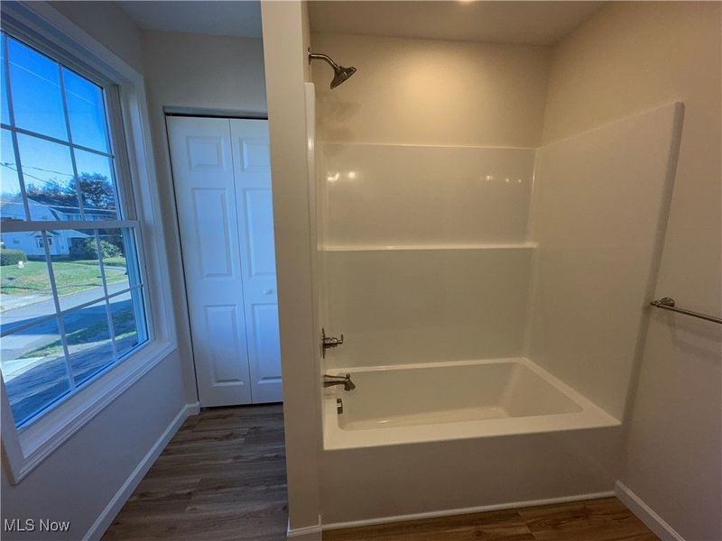 42 E Wilson Street, Struthers, OH 44471 Photo 18