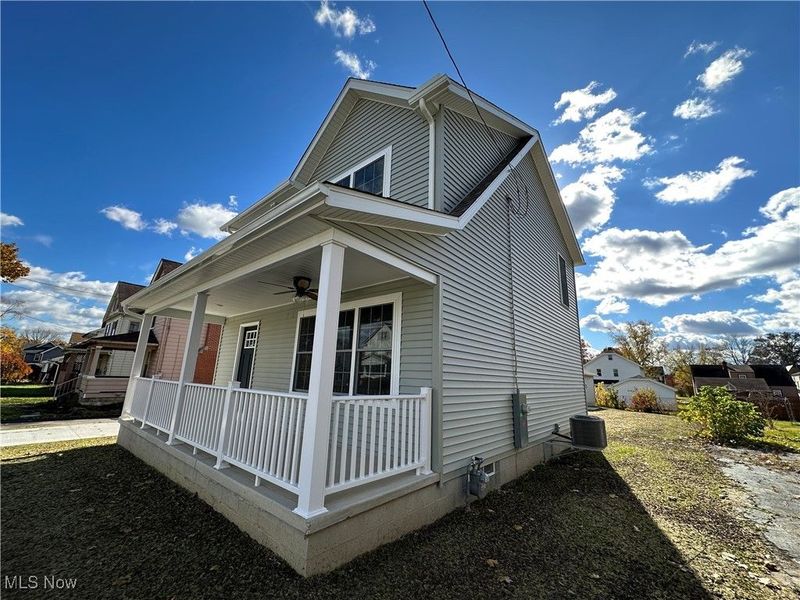 42 E Wilson Street, Struthers, OH 44471 Photo 3