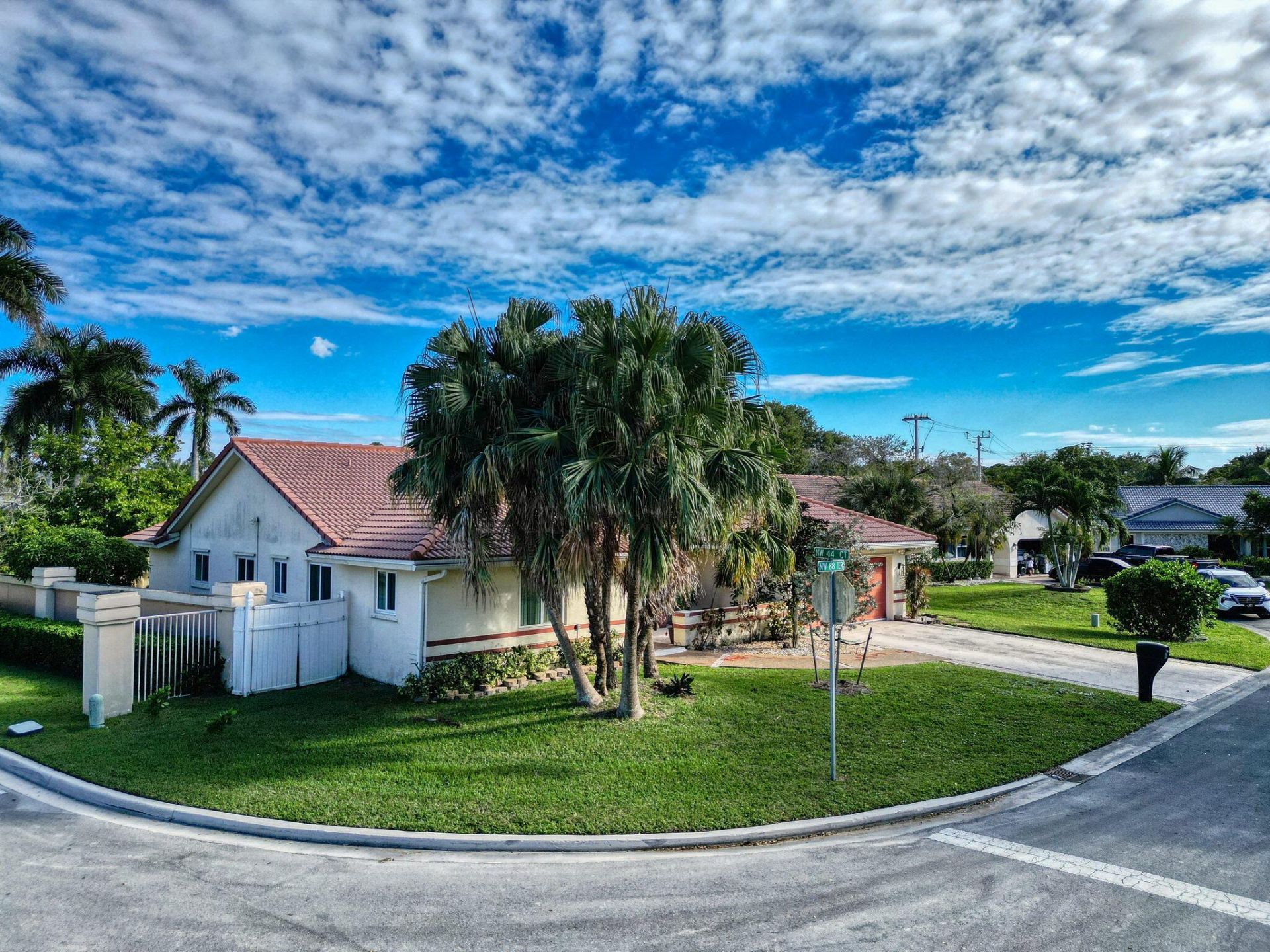 4377 NW 88th Terrace, Coral Springs, FL 33065 Photo