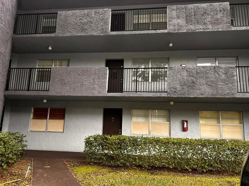 8450 Lagos De Campo Boulevard, Unit 105, Tamarac, FL 33321 Photo