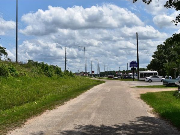 4 Graham Drive, Bay Minette, AL 36507