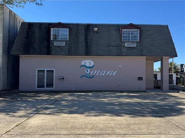 6930 MARTIN Drive, Unit A&B, New Orleans, LA 70126