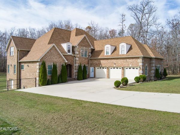 39 N Riverview Lane, Crossville, TN 38555