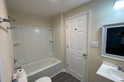 1916 Baxter Street photo 4