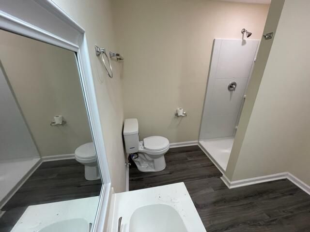 1916 Baxter Street Photo 5