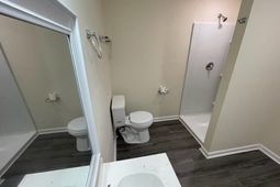 1916 Baxter Street photo 4