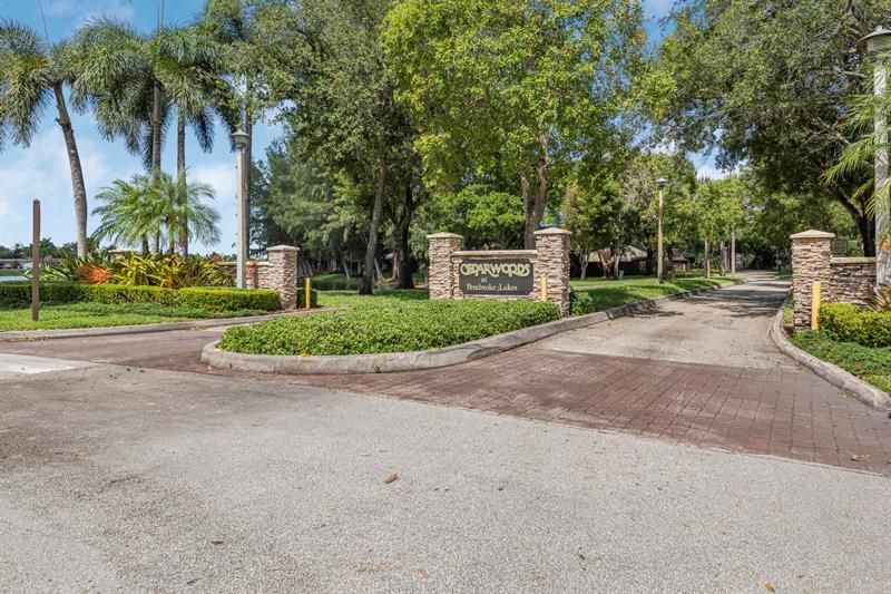 10140 Phoenix Court, Unit 10140, Hollywood, FL 33026 Photo