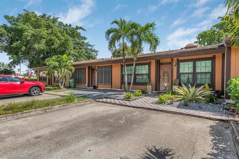 10140 Phoenix Court, Unit 10140, Hollywood, FL 33026 Photo