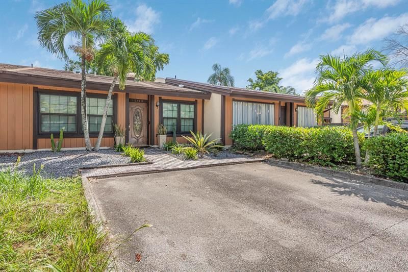 10140 Phoenix Court, Unit 10140, Hollywood, FL 33026 Photo