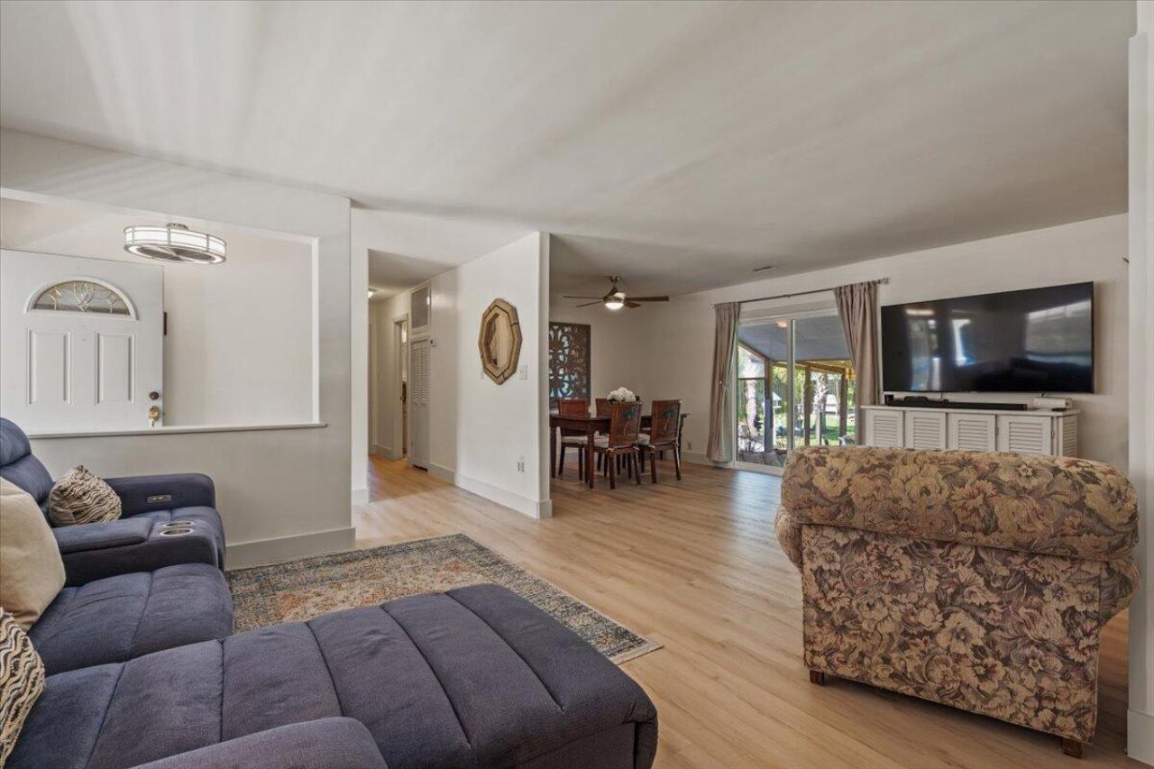 939 Mikell Drive Photo 15